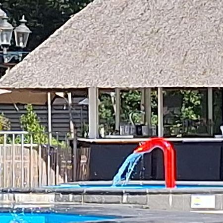 2 Bedroom Fins Chalet Gramsbergen Εξωτερικό φωτογραφία